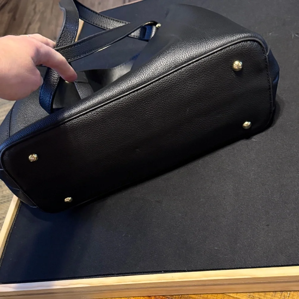 Elegant Black Women's Tote Bag - Picture 7 of 8